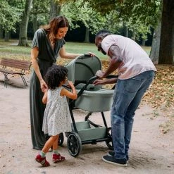 Top 10 🧨 ABC Design Kombi-Kinderwagen Vicon 4 - inkl. Babywanne & Sportsitz mit XXL Zubehörpaket - Classic Edition - Pine - Collection 2023 👏 -Way Sales abc design kombi kinderwagen vicon 4 inkl babywanne sportsitz mit xxl zubehorpaket classic edition pine 12003982302 zamboo d2