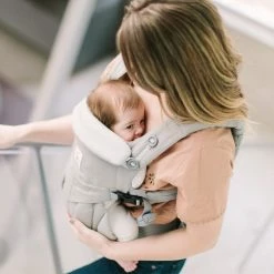 Wholesale 🌟 Ergobaby 360° Omni baby carrier for 4 carrying positions - Pearl Grey 🧨 -Way Sales ergobaby babytrage omni 360 fur 4 tragepositionen pearl grey bcs360gry d5